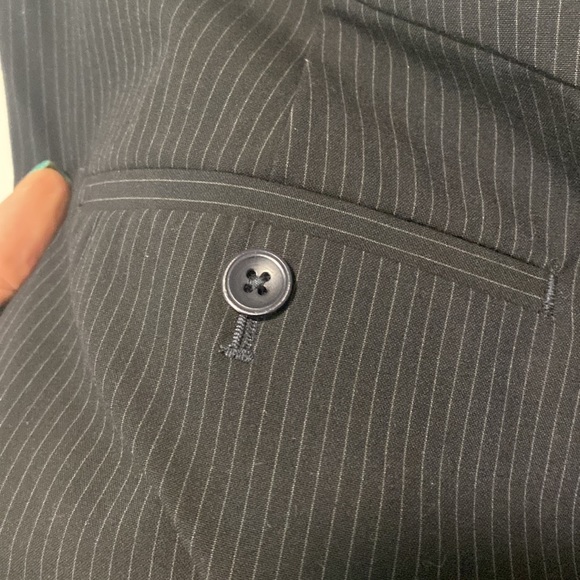 Gap black pinstripe skirt size US 6 - Picture 4 of 4
